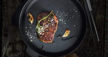 Støbejernspande - perfekt til bålmad, grill og induktion